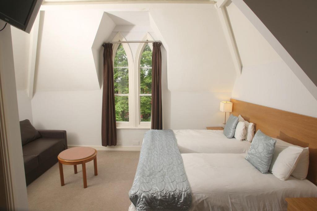 Cliff Lawn Hotel Leeds  Dış mekan fotoğraf