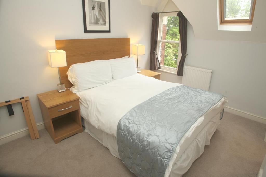 Cliff Lawn Hotel Leeds  Oda fotoğraf