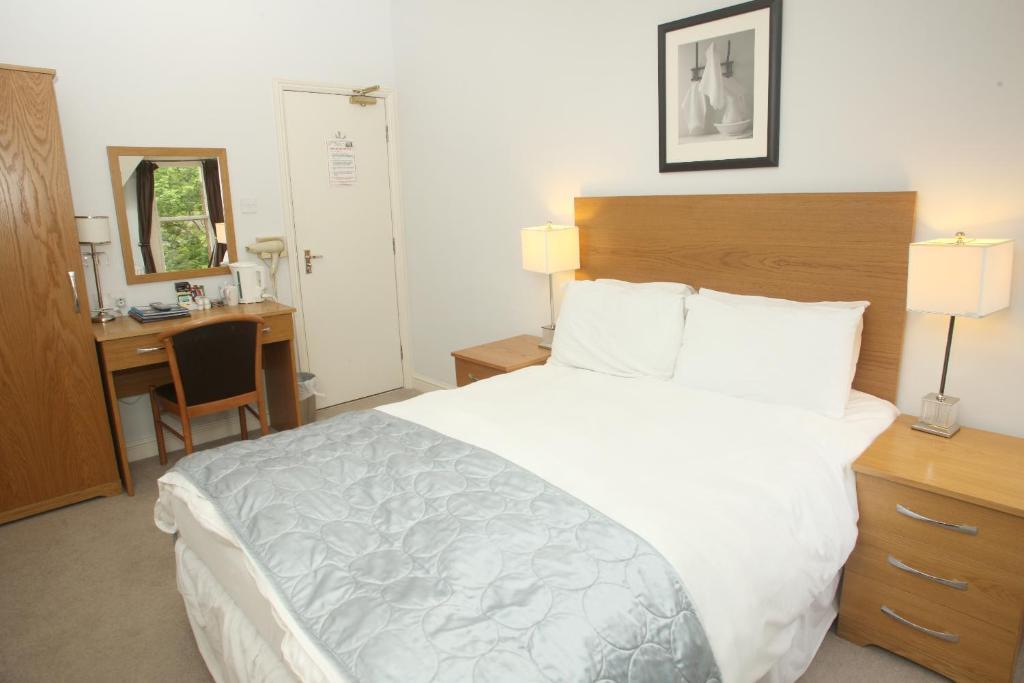 Cliff Lawn Hotel Leeds  Oda fotoğraf