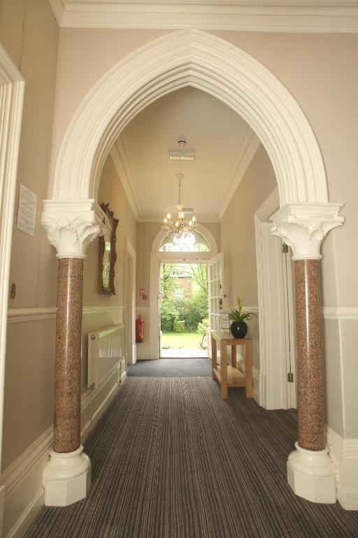 Cliff Lawn Hotel Leeds  Dış mekan fotoğraf