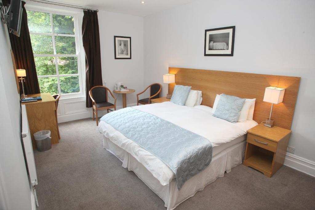 Cliff Lawn Hotel Leeds  Oda fotoğraf